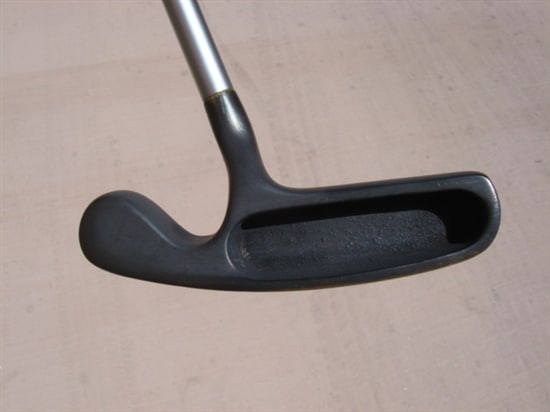 Face Balanced Bulls Eye Putter - The Clubhouse - Team Titleist