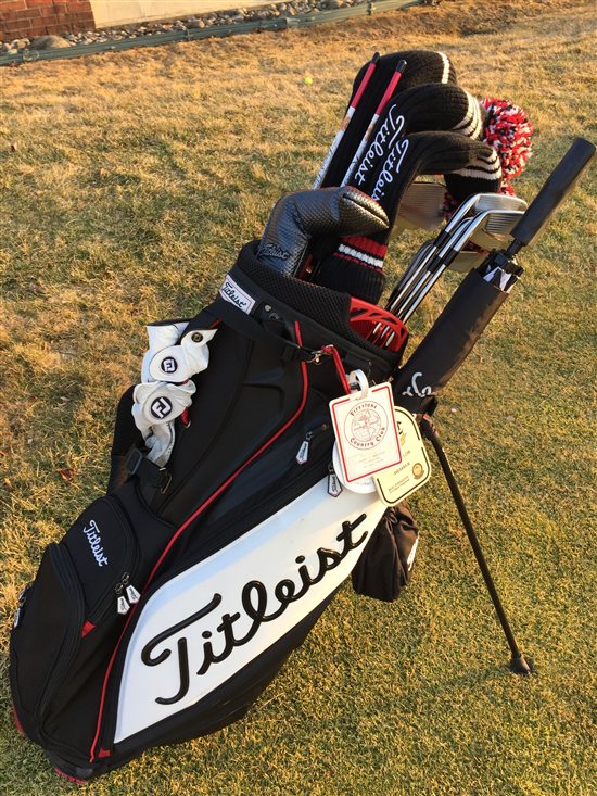 Titleist Staff Stand bag and mid-size grips - Golf Gear - Team Titleist